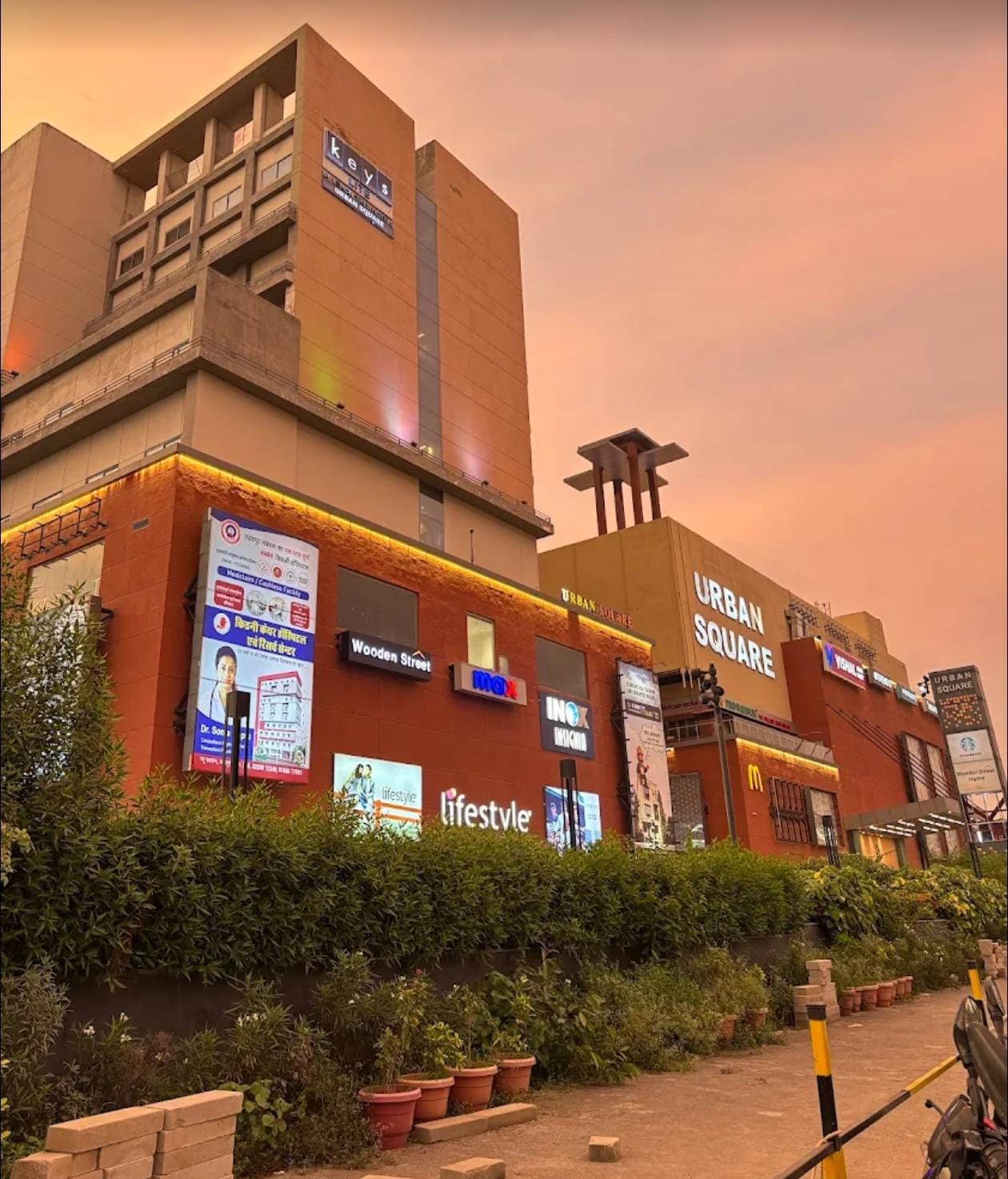 Inox Insignia Urban Square